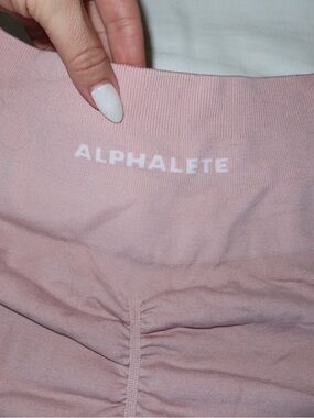 Alphalete Amplify shorts 
Size small
Baby pink